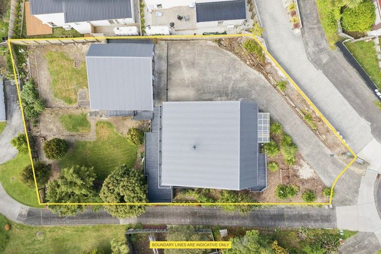 Photo of property in 34 Capilano Place, Glenfield, Auckland, 0629