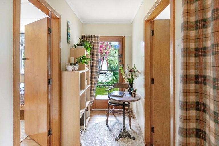 Photo of property in 38 Farm Street, Lumsden, 9730