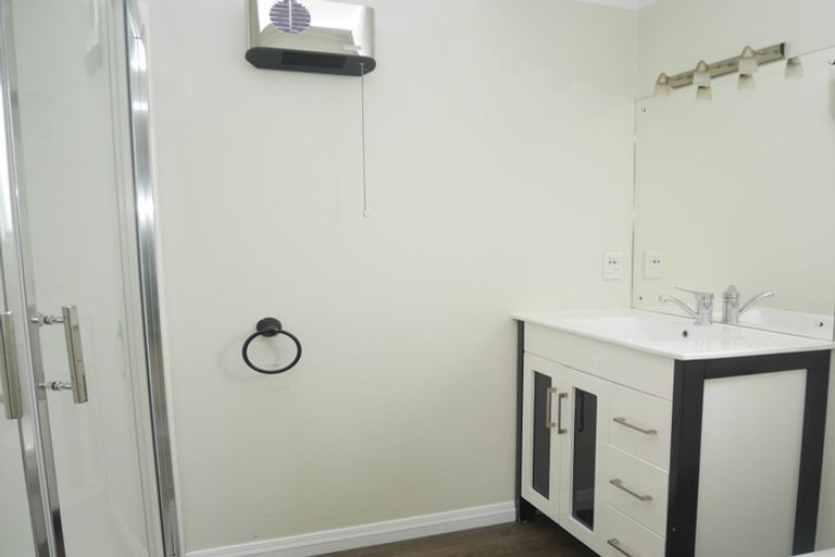 Photo of property in 4 Glen Loch Place, Paraparaumu, 5032