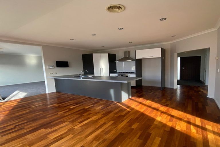 Photo of property in 77 Te Puia Drive, Aotea, Porirua, 5024