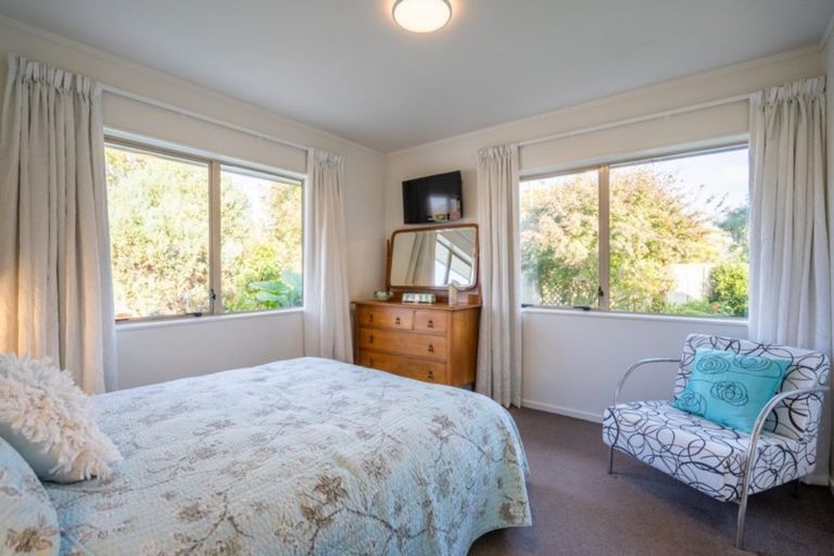 Photo of property in 1 Leigh Place, Paraparaumu Beach, Paraparaumu, 5032
