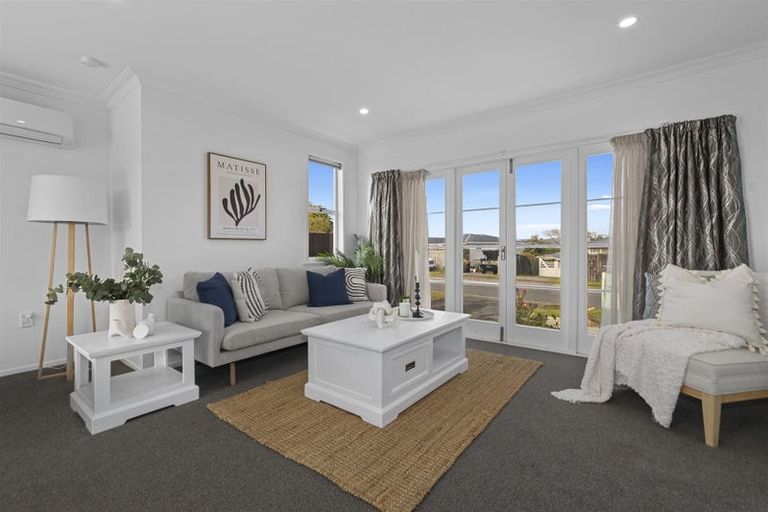 Photo of property in 28 Woodford Avenue, Brookfield, Tauranga, 3110