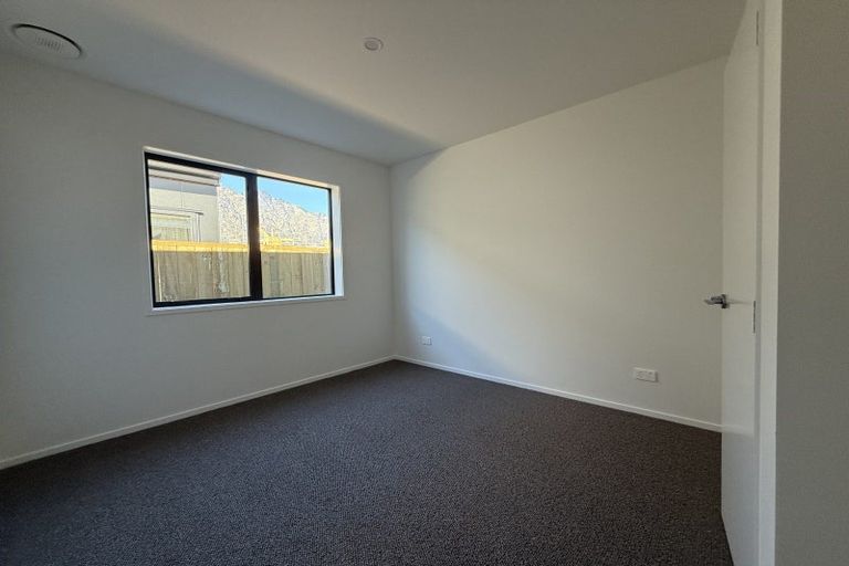 Photo of property in 21 Rushland Road, Jacks Point, 9371