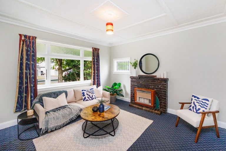 Photo of property in 8 Guy Avenue, Takaro, Palmerston North, 4410