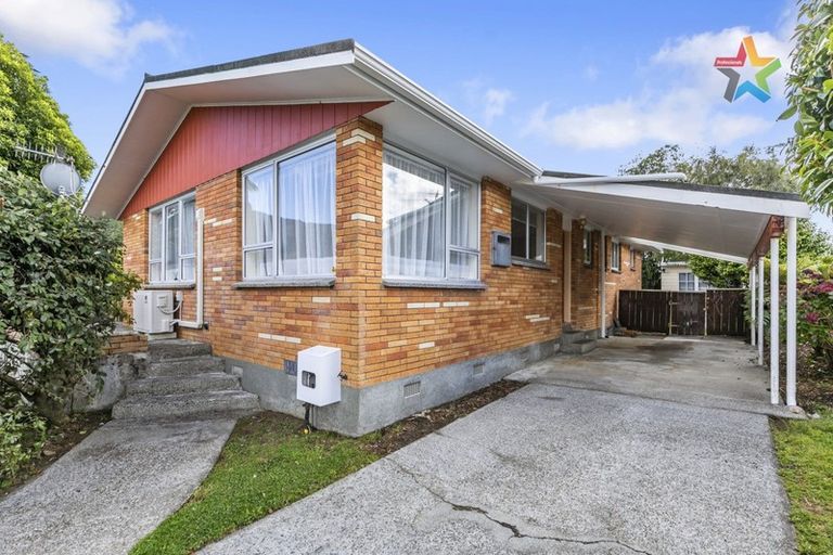 Photo of property in 30 Akron Grove, Totara Park, Upper Hutt, 5018