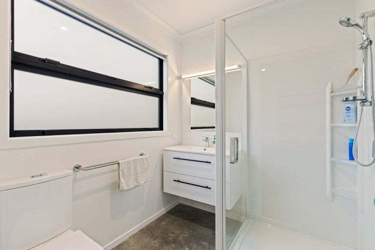 Photo of property in 11 Smith Street, Lepperton, New Plymouth, 4373