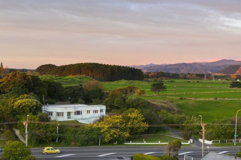 Photo of property in 70 Tasman Road, Otaki Beach, Otaki, 5512