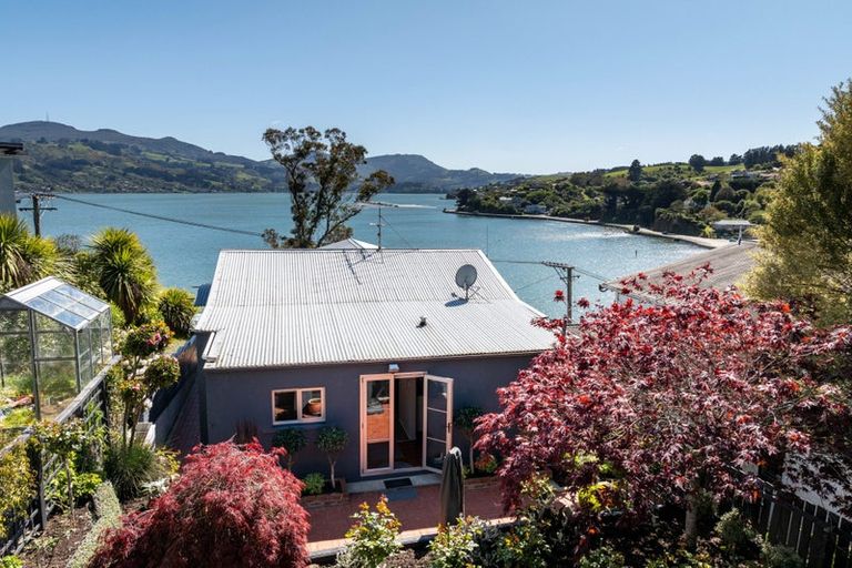 Photo of property in 40 Marine Parade, Macandrew Bay, Dunedin, 9014
