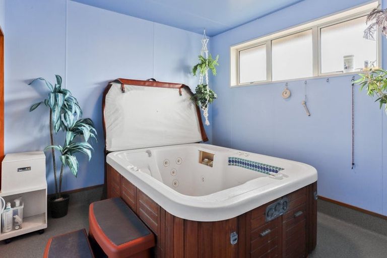 Photo of property in 4a-b Goodwood Close, Rangiora, 7400