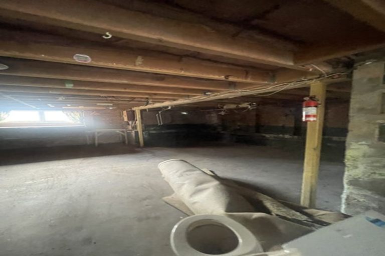 Photo of property in 98 Wharf Road, Te Atatu Peninsula, Auckland, 0610