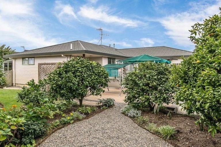 Photo of property in 93 Langdale Avenue, Paraparaumu, 5032