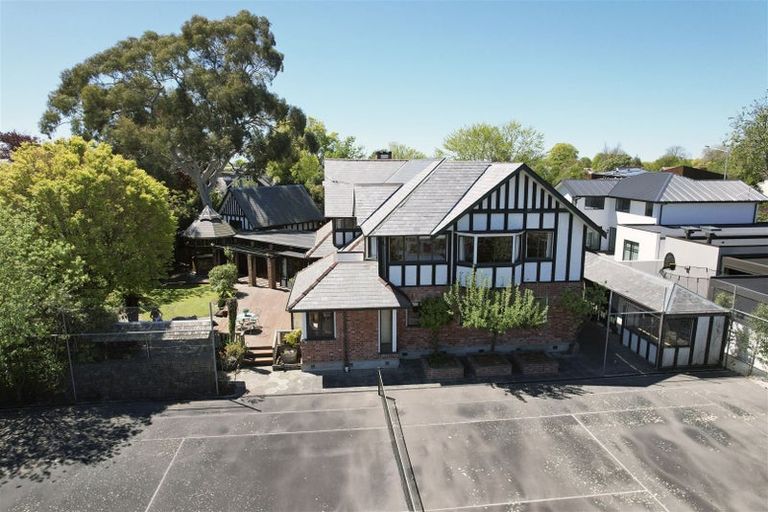 Photo of property in 283 Papanui Road, Merivale, Christchurch, 8052