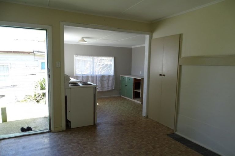 Photo of property in 53 Main Road, Clinton, 9534