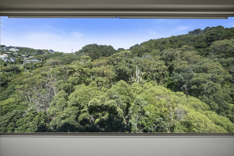 Photo of property in Jerningham Apartments, 20 Oriental Terrace, Oriental Bay, Wellington, 6011