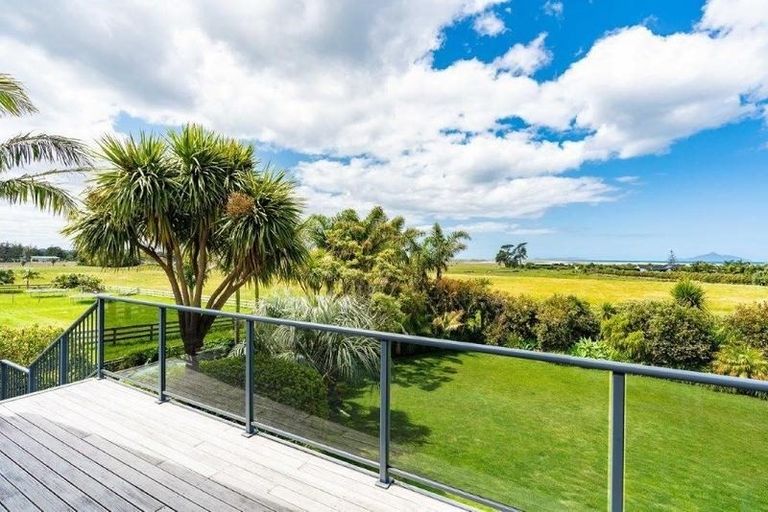 Photo of property in 381 Cove Road, Waipu, 0582