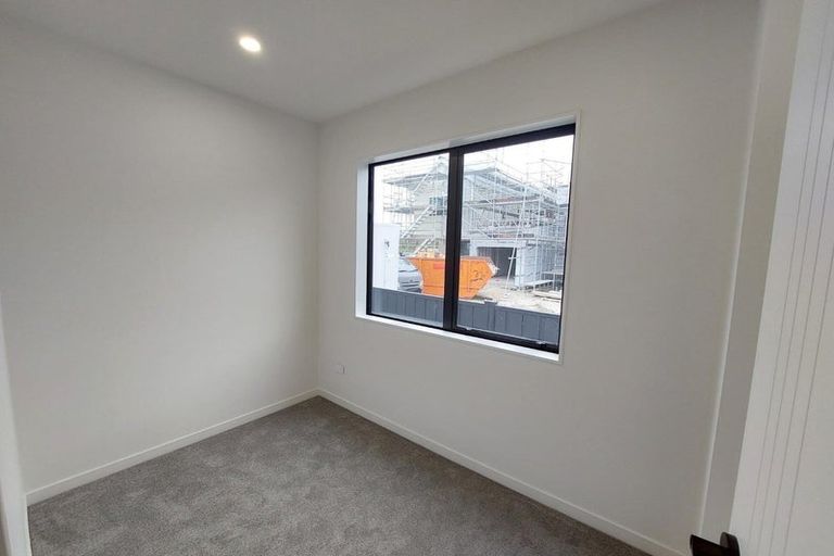 Photo of property in 67 Farranfore Road, Opaheke, Papakura, 2113