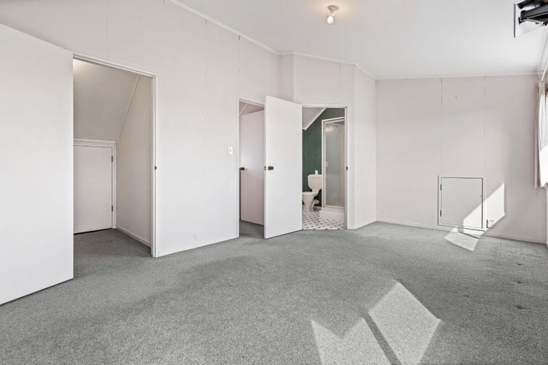 Photo of property in 7 Gala Place, Henderson, Auckland, 0612
