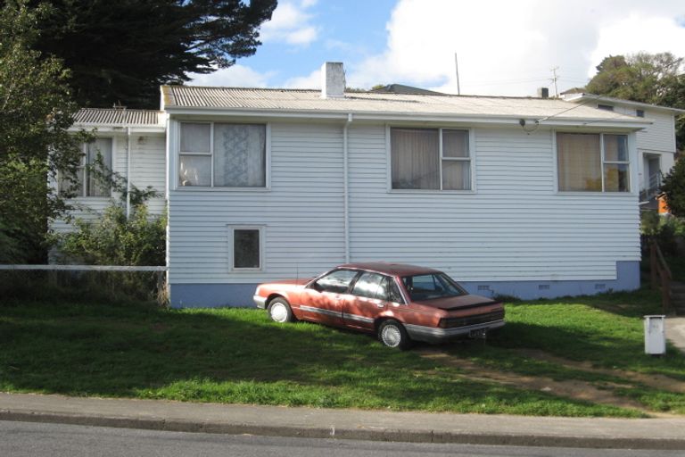 Photo of property in 92 Hampshire Street, Cannons Creek, Porirua, 5024