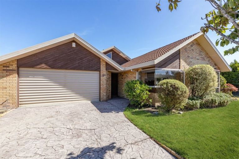 Photo of property in 9 Elmtree Close, Parklands, Christchurch, 8083