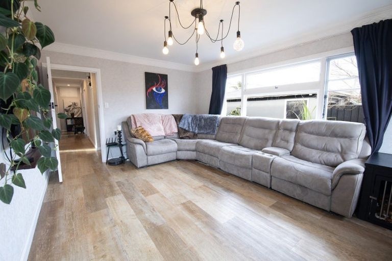 Photo of property in 15 Puketapu Road, Taradale, Napier, 4112