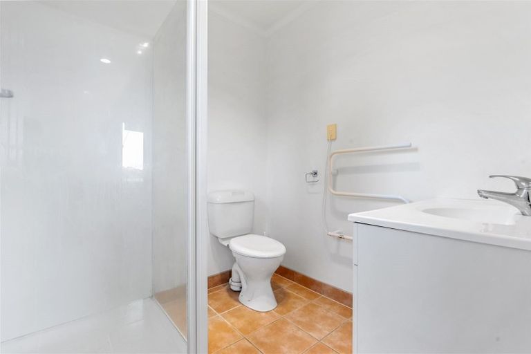 Photo of property in 27 Mt Lebanon Crescent, The Gardens, Auckland, 2105