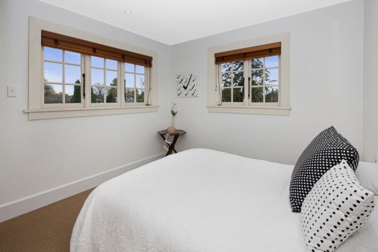 Photo of property in 12 Glandovey Road, Fendalton, Christchurch, 8052