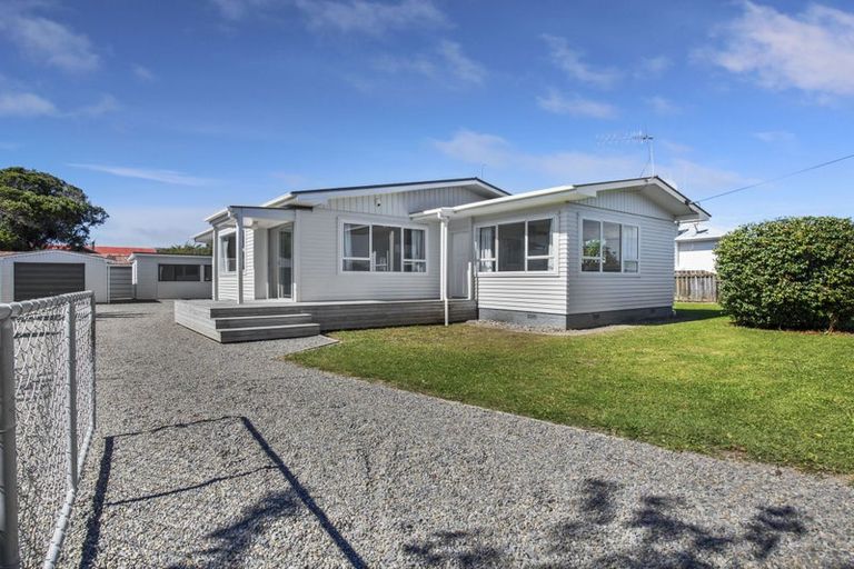 Photo of property in 20 Aotaki Street, Otaki, 5512
