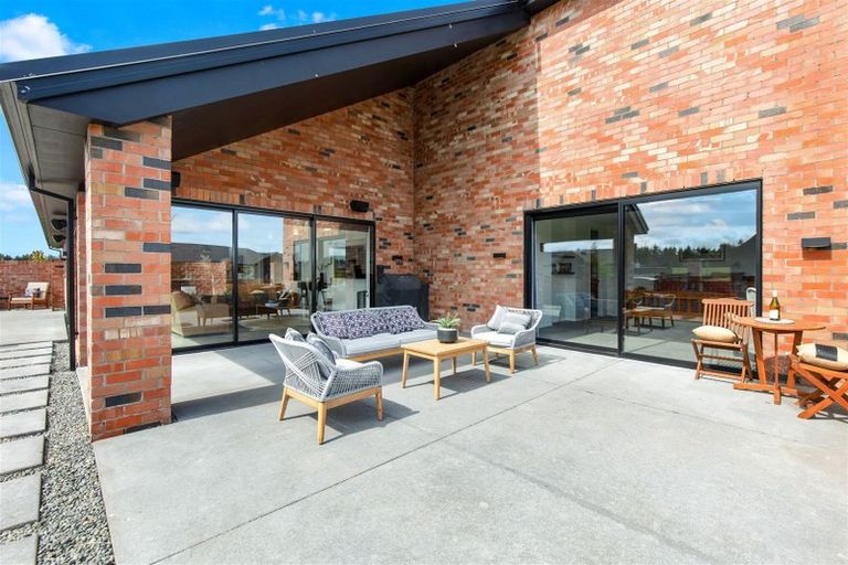 Photo of property in 44 Silver Peaks Drive, West Melton, 7618