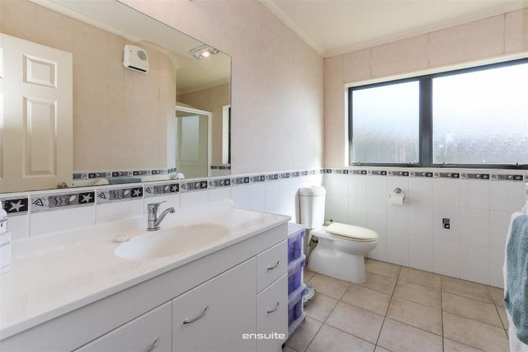 Photo of property in 20 Frame Place, Owhata, Rotorua, 3010