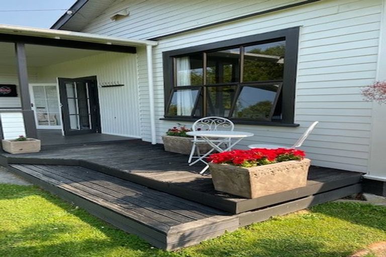 Photo of property in 74 Naples Street, Martinborough, 5711