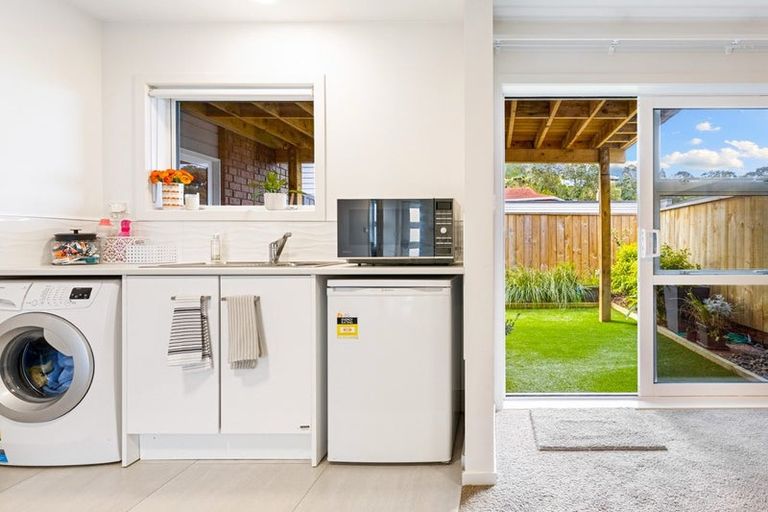 Photo of property in 3/28 Manly Esplanade, Browns Bay, Auckland, 0630