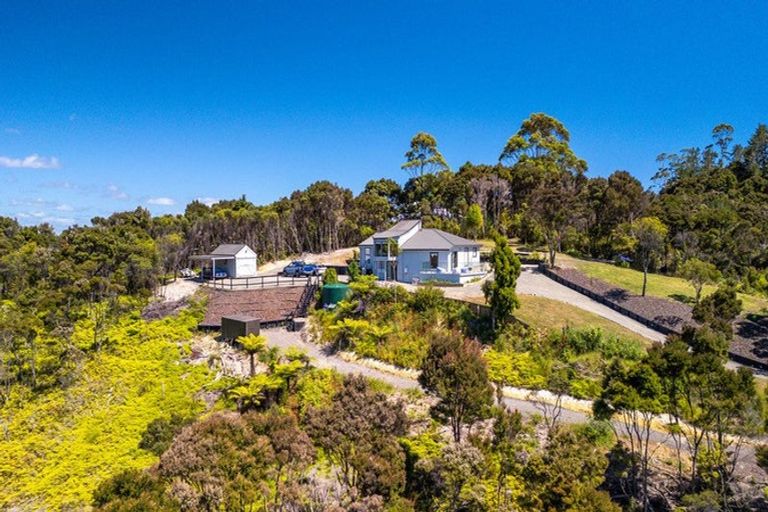 Photo of property in 77 Te Wahapu Road, Russell, 0272