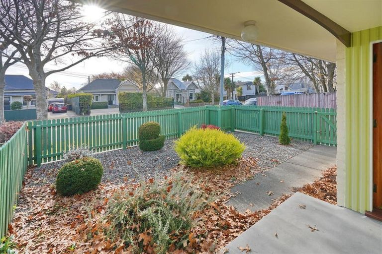 Photo of property in 2/16 Oxley Avenue, St Albans, Christchurch, 8014