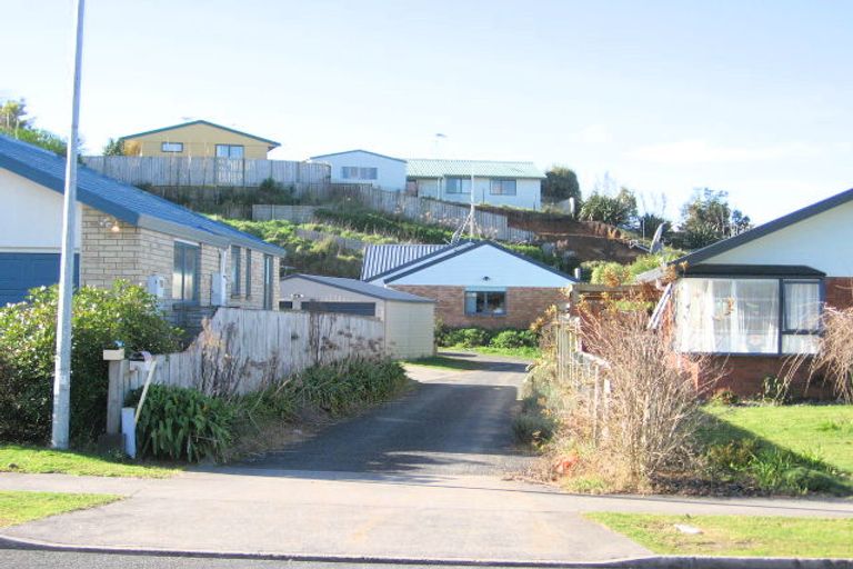 Photo of property in 5a Lloyd Drive, Nawton, Hamilton, 3200