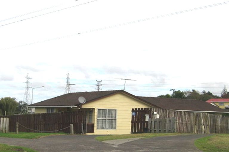 Photo of property in 23 Kopi Place, Massey, Auckland, 0614