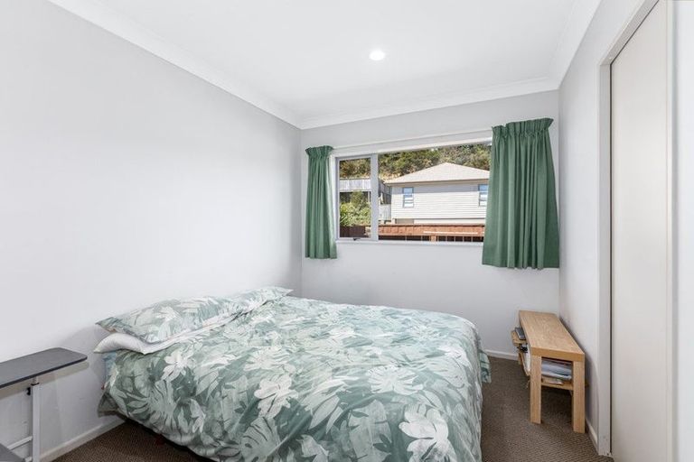 Photo of property in 19 Speldhurst Grove, Stokes Valley, Lower Hutt, 5019