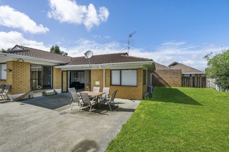 Photo of property in 3 Aztec Place, Conifer Grove, Takanini, 2112