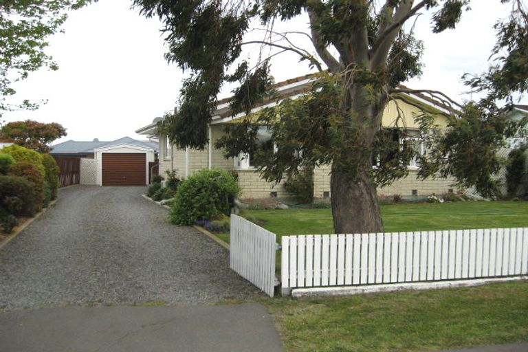 Photo of property in 10 Amberley Beach Road, Amberley, 7410