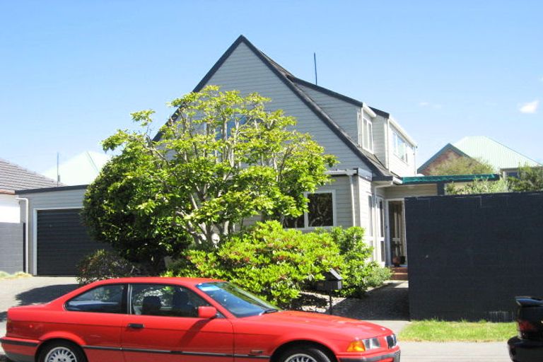 Photo of property in 2/30 Woodford Terrace, Ilam, Christchurch, 8053