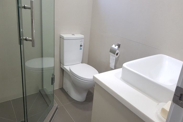 Photo of property in 4/109 Shakespeare Road, Milford, Auckland, 0620