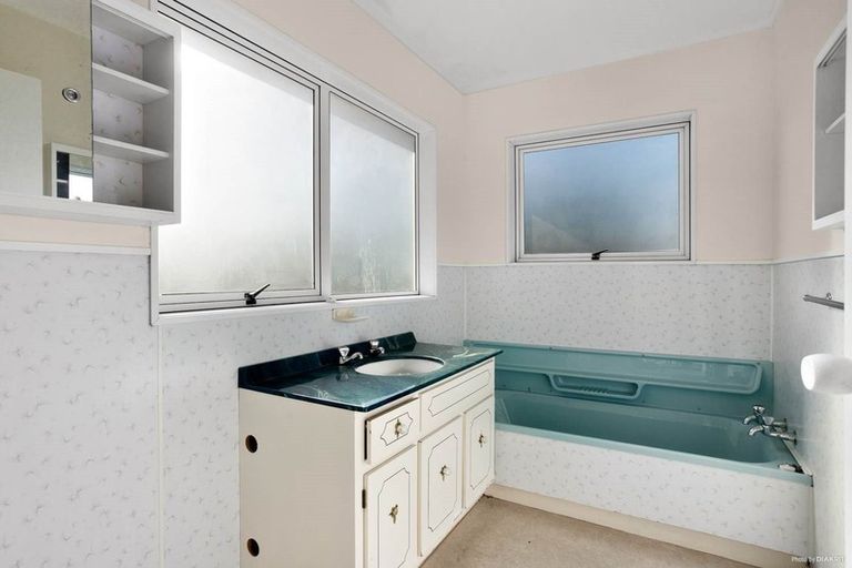 Photo of property in 3 Corrella Road, Belmont, Auckland, 0622