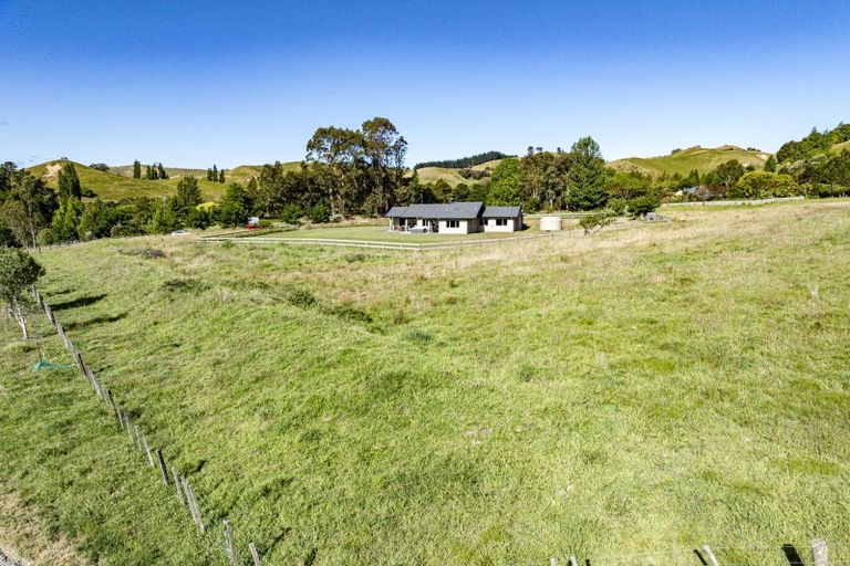 Photo of property in 610 Apley Road, Puketapu, Napier, 4184