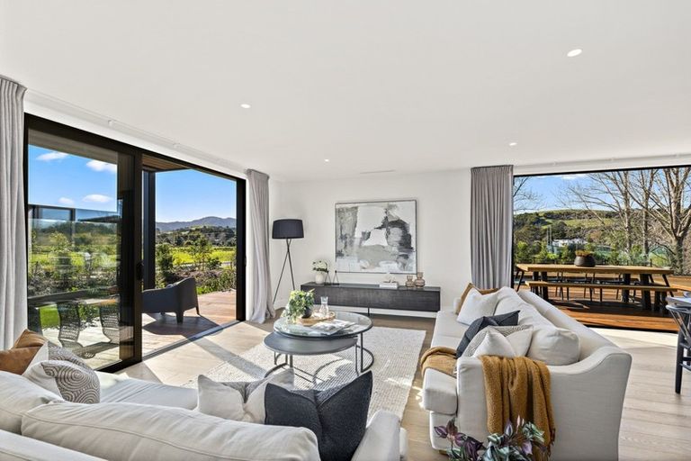 Photo of property in 3 Moya Drive, Matakana, 0985