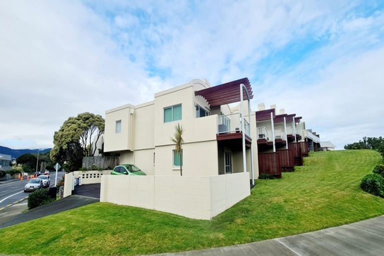 Photo of property in 1/1 Marine Parade, Paraparaumu Beach, Paraparaumu, 5032