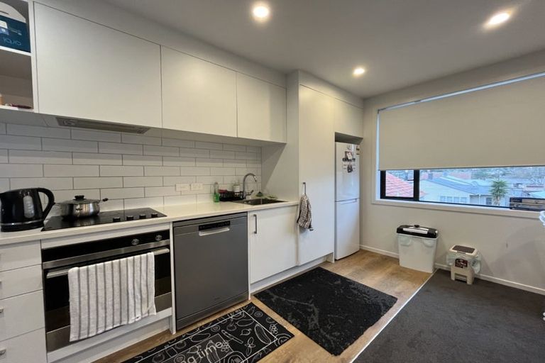 Photo of property in 12/1 Fruitvale Road, New Lynn, Auckland, 0600