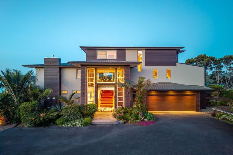 Photo of property in 18b Kaha Place, Russell, 0272