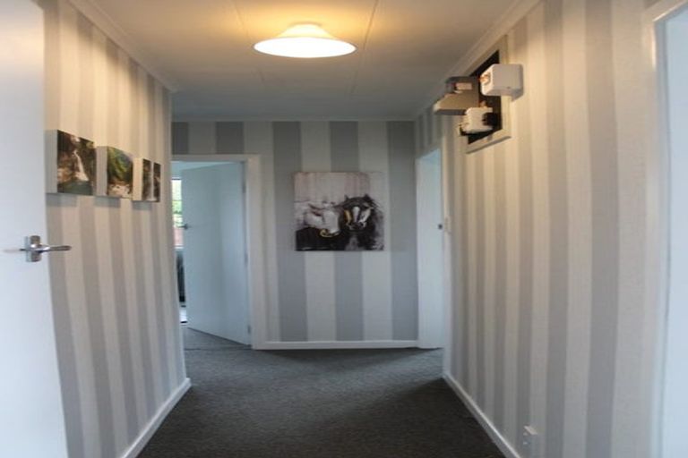 Photo of property in 52 John Street, Winton, 9720