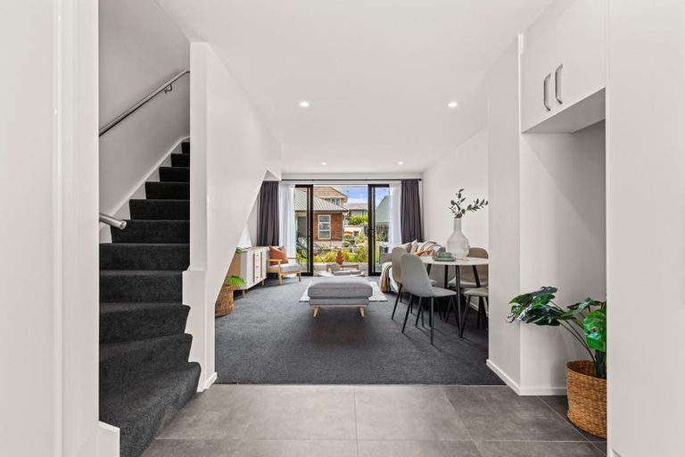 Photo of property in 2/111 Edgeware Road, St Albans, Christchurch, 8014