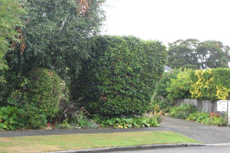 Photo of property in 21 Bideford Place, Dallington, Christchurch, 8061