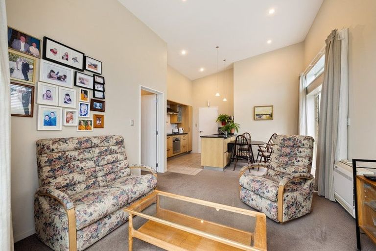 Photo of property in 5/43 Main Road, Redcliffs, Christchurch, 8081